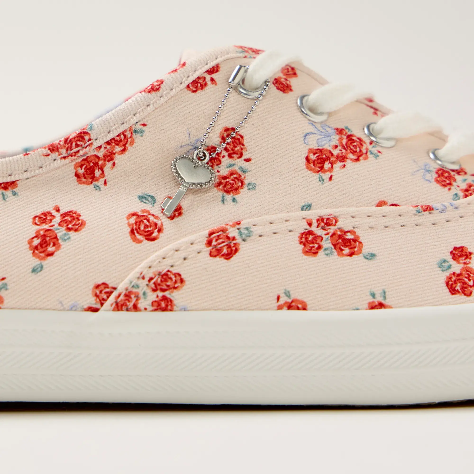 Champion Canvas Print Floral Lace-Up - Image 7