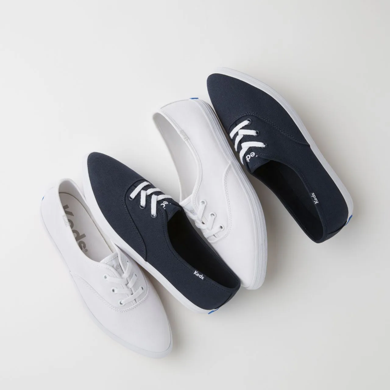 Champion Point Low Canvas Lace Up - Image 8