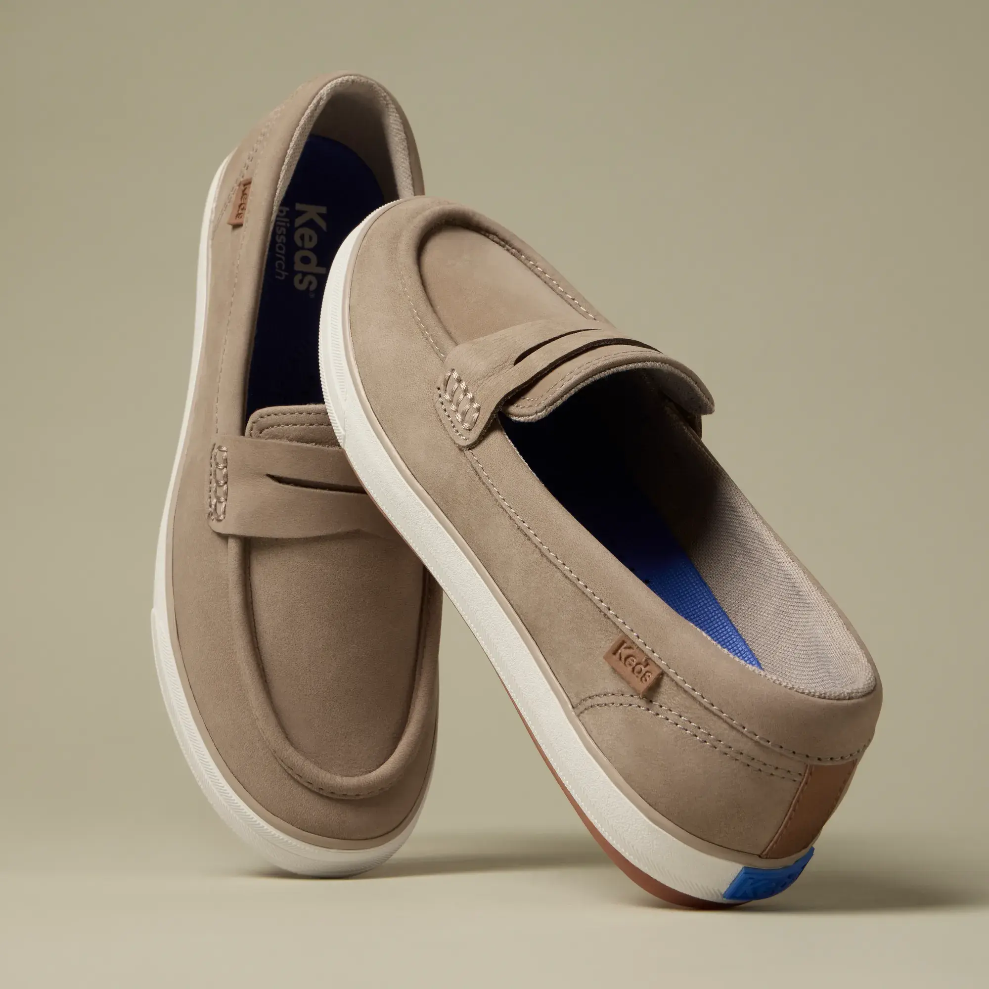 Center III Leather Loafer - Image 14